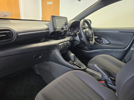 2022 Toyota Yaris - photo 8