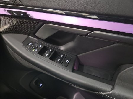 2024 BMW 5-Series - photo 22
