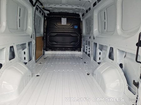 2026 Nissan Interstar - photo 15