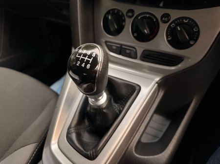 2012 Ford Focus - photo 16