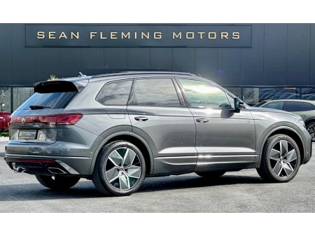 2025 Volkswagen Touareg - photo 3