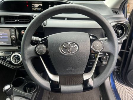 2018 Toyota Aqua - photo 4