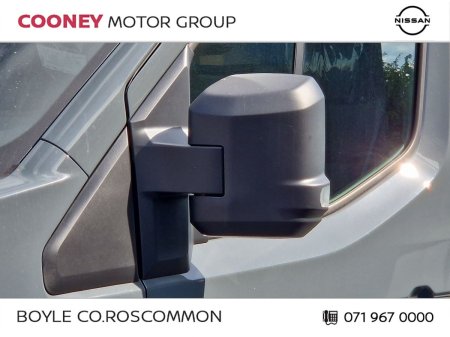 2027 Nissan Interstar - photo 24