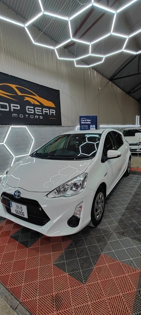 2017 Toyota Aqua - photo 11