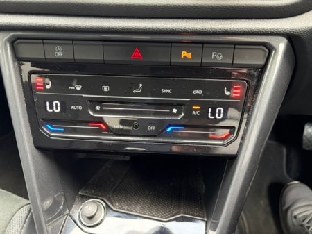 2024 Volkswagen T-Roc - photo 12