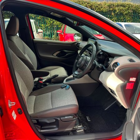 2021 Toyota Yaris - photo 15