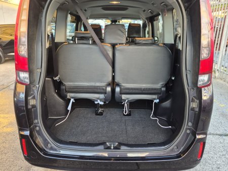 2016 Toyota Noah - photo 18