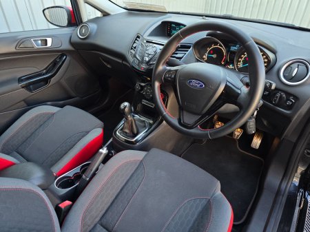 2015 Ford Fiesta - photo 13