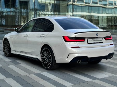 2022 BMW 3-Series - photo 8