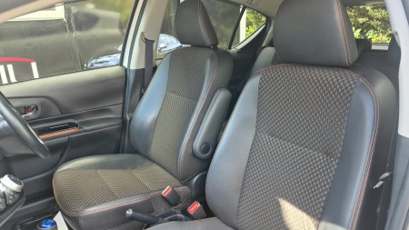 2015 Toyota Aqua - photo 11
