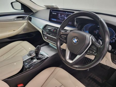 2021 BMW 5-Series - photo 6