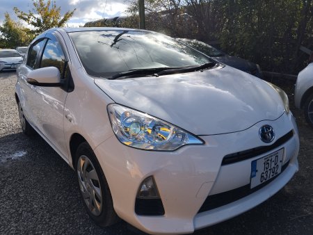 2015 Toyota Aqua - photo 3