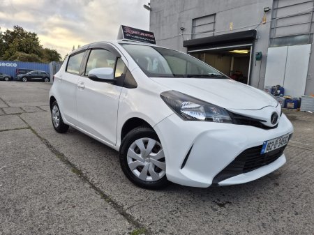 2016 Toyota Vitz - photo 4