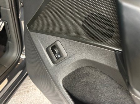 2025 Volkswagen Tiguan - photo 8