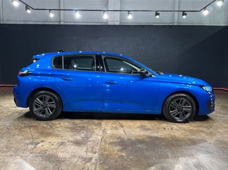 2023 Peugeot 308 - photo 2
