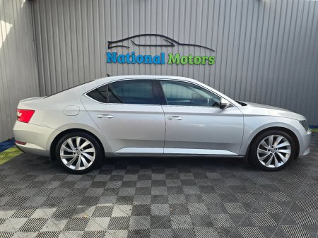 2016 Skoda Superb - photo 2