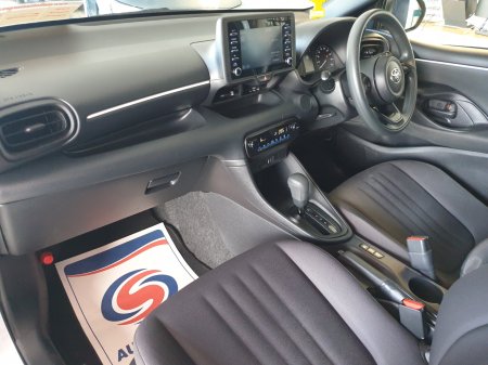 2021 Toyota Yaris - photo 13