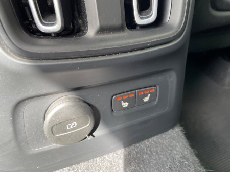 2023 Volvo XC40 - photo 17