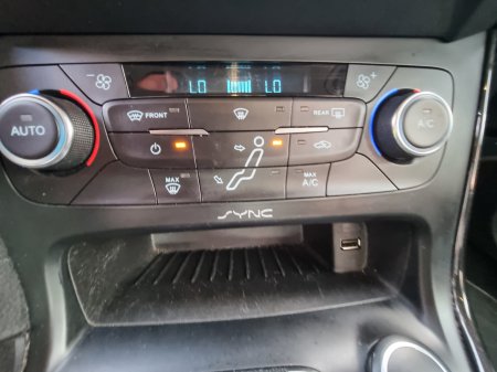 2015 Ford Focus - photo 11