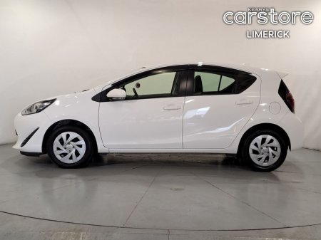 2021 Toyota Aqua - photo 6