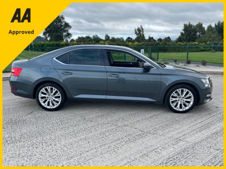 2021 Skoda Superb - photo 3