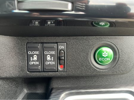 2019 Honda Stepwagon - photo 27