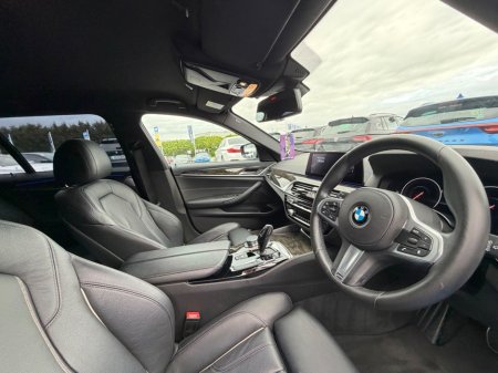 2020 BMW 5-Series - photo 16