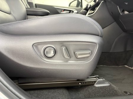 2023 Toyota RAV4 - photo 17