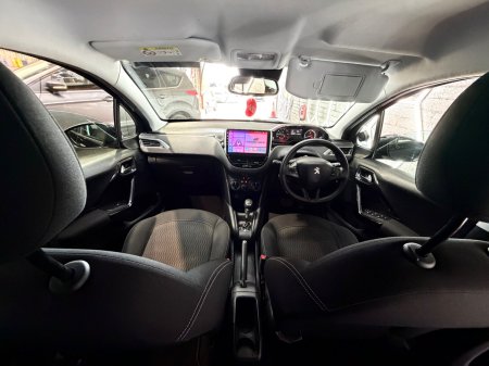 2017 Peugeot 208 - photo 16