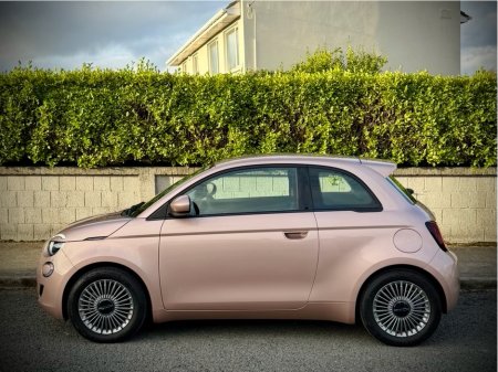 2025 Fiat 500e - photo 3