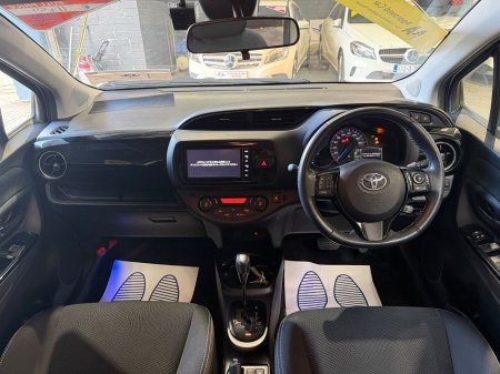 2018 Toyota Vitz - photo 22