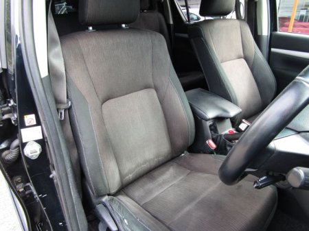 2017 Toyota Hilux - photo 21