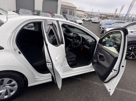 2020 Toyota Yaris - photo 11