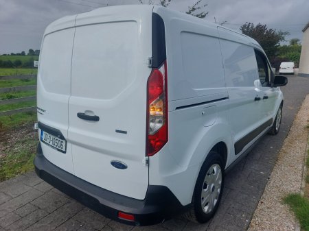 2020 Ford Transit - photo 23