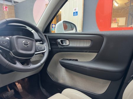 2021 Volvo XC40 - photo 17