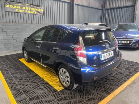 2017 Toyota Aqua - photo 5