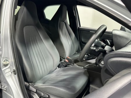 2023 Toyota Yaris - photo 9