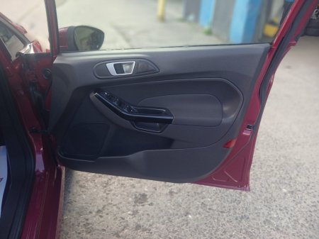 2014 Ford Fiesta - photo 7
