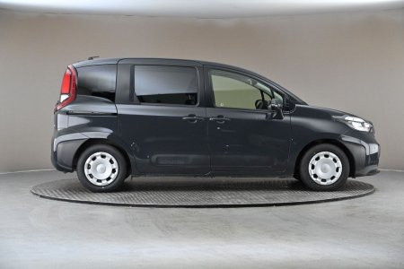 2023 Toyota Sienta - photo 23
