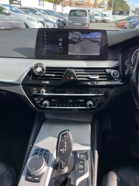2017 BMW 5-Series - photo 6
