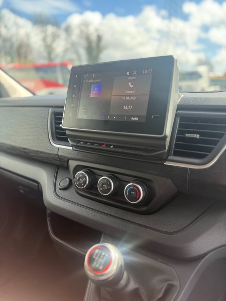 2026 Renault Trafic - photo 11