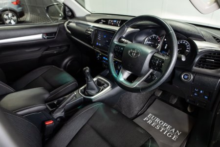 2025 Toyota Hilux - photo 8