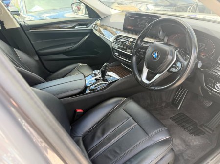 2022 BMW 5-Series - photo 4
