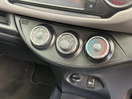 2017 Toyota Yaris - photo 9