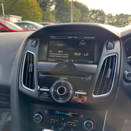 2015 Ford Focus - photo 18