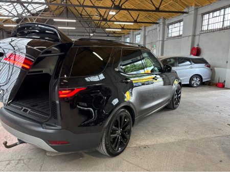 2022 Land Rover Discovery - photo 2