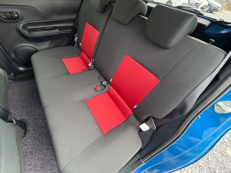 2018 Toyota Aqua - photo 25