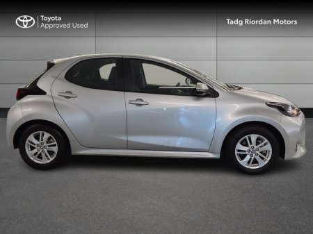 2023 Toyota Yaris - photo 3
