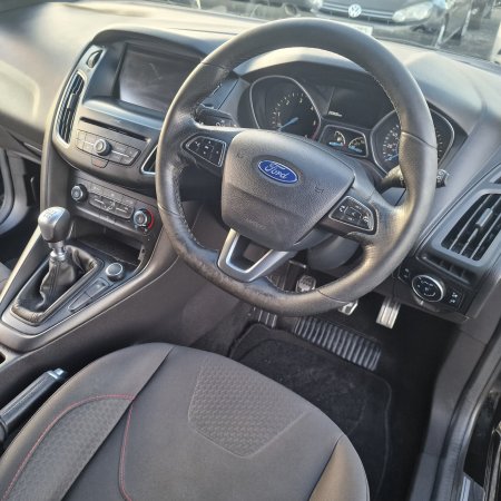 2016 Ford Focus - photo 10