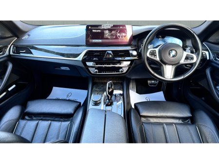 2021 BMW 5-Series - photo 23